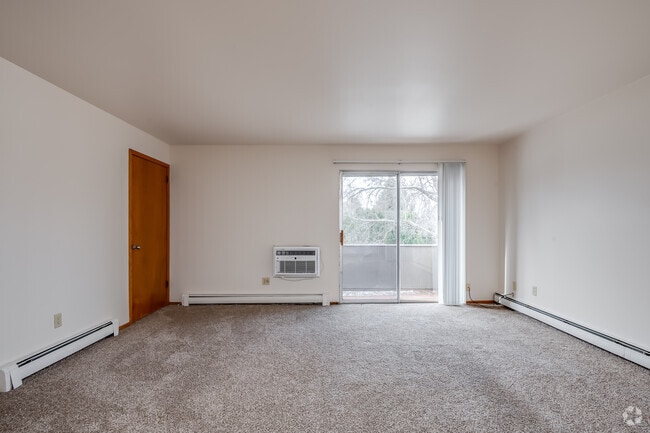 2BR, 1.5BA - 700SF - Living Room
