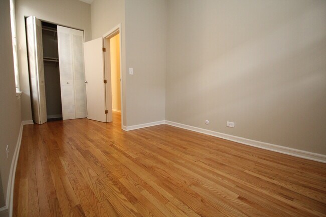 Photo - 2310 N Clark St Unidad 2W