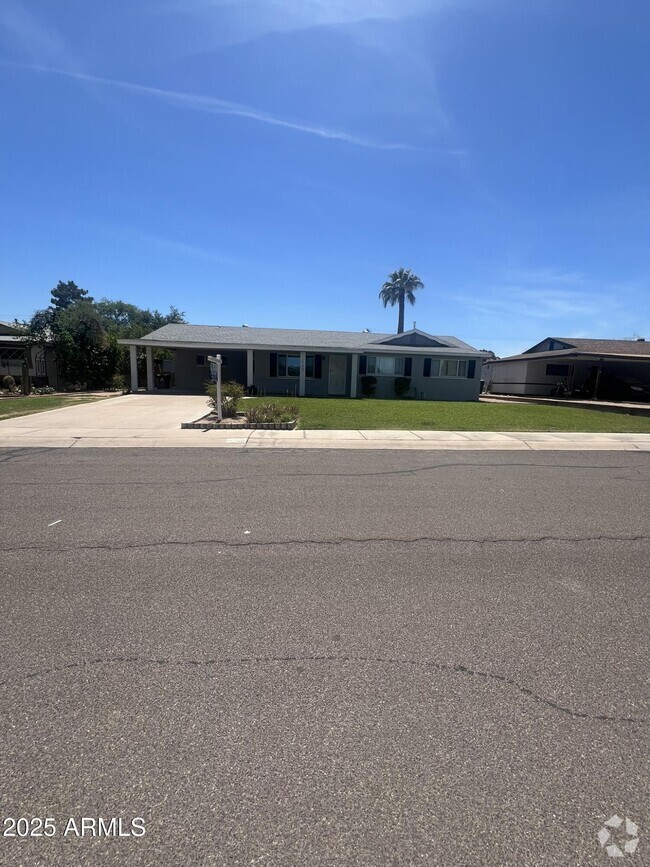 Building Photo - 125 E Papago Dr Rental