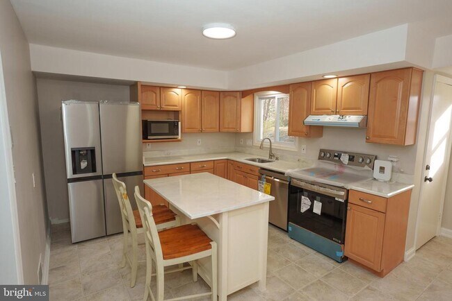 Photo - 4305 Elmwood Rd