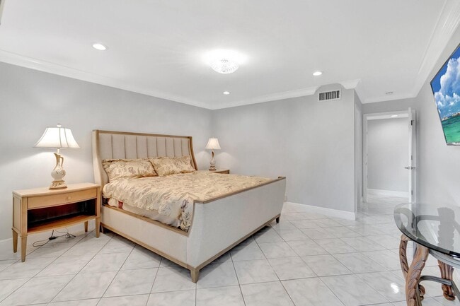 Photo - 14823 Cumberland Dr Unit 202