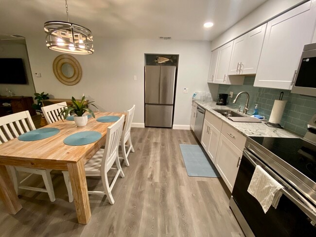 Photo - 299 E Central Blvd