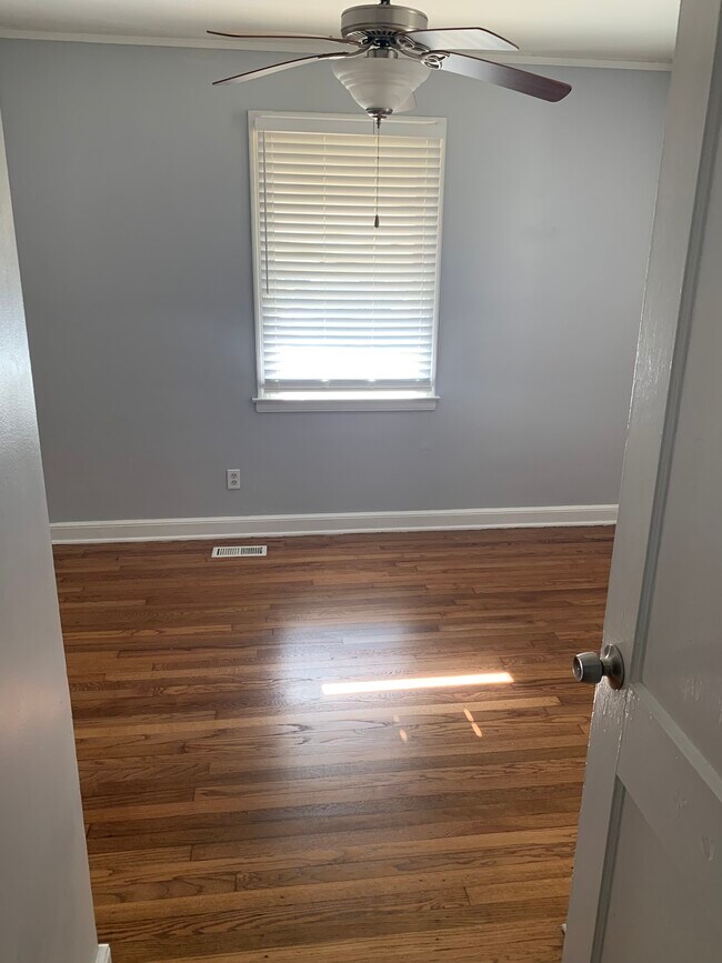 Photo - 1915 Headland Dr