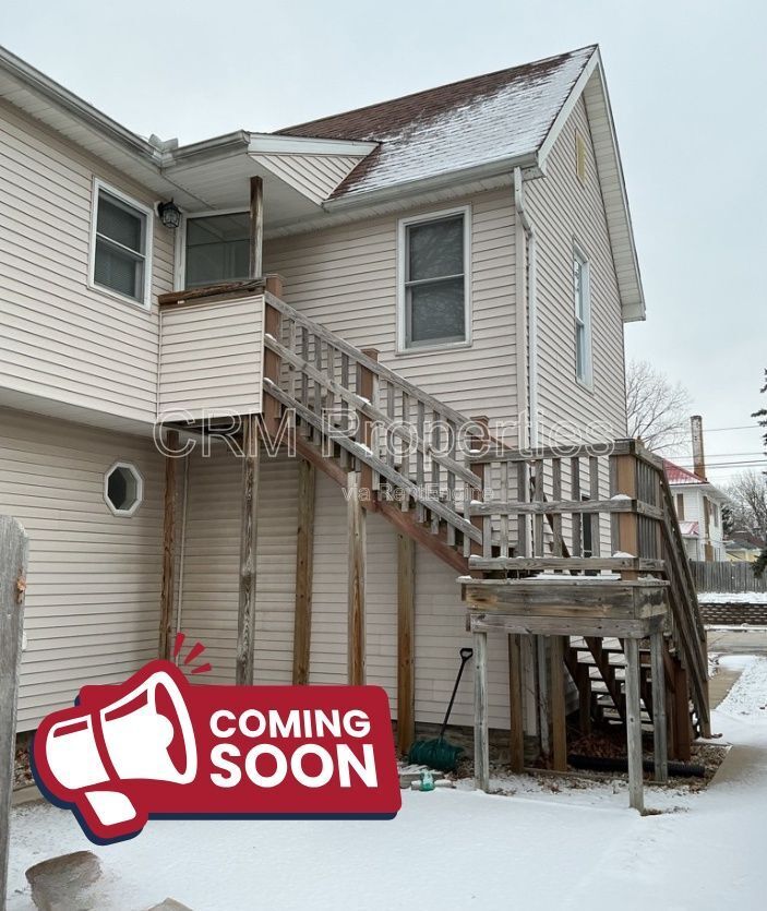 Photo - 633 1/2 S Main St