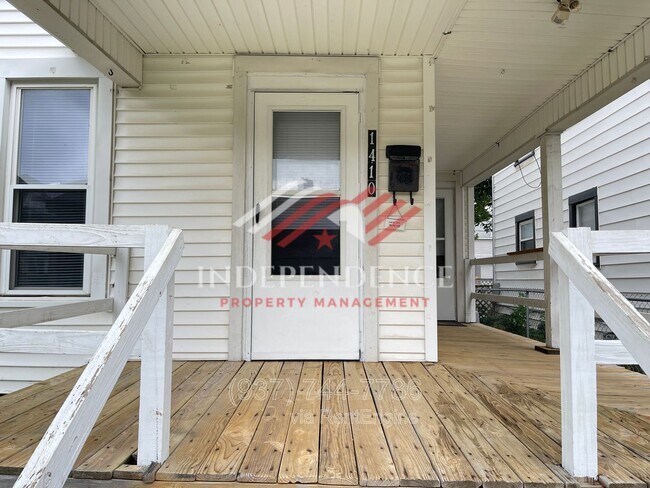 Building Photo - 1410 Phillips Ave Unit 1