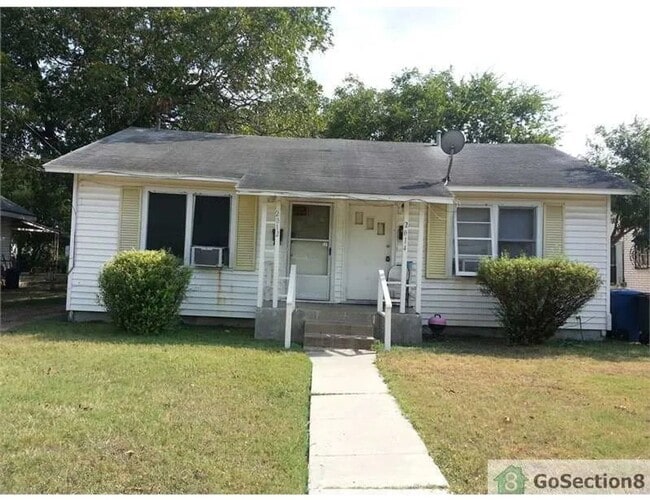 Building Photo - Charming 2-Bedroom Home Near Downtown San ...