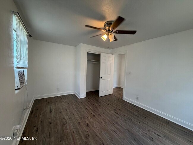 Photo - 232 Chelsea St Unit B2