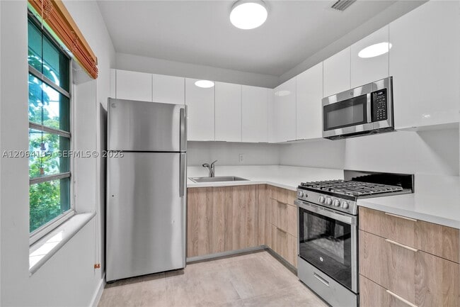 Building Photo - 411 Santander Ave Unit 1