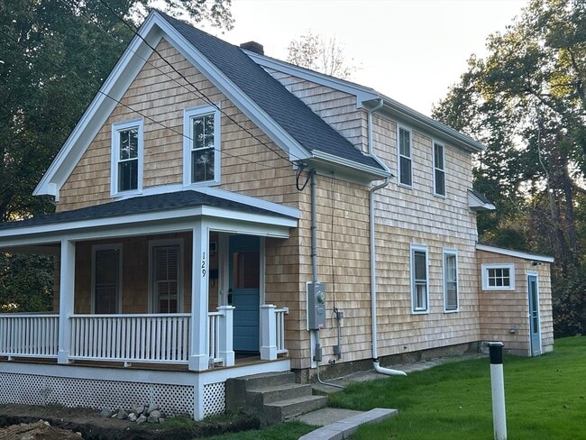 Building Photo - 129 Mechanic St