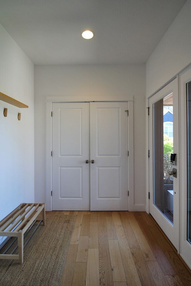 Photo - delfm01 Unit 1