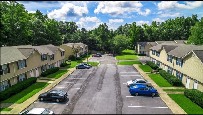 Building Photo - Brighton Manor