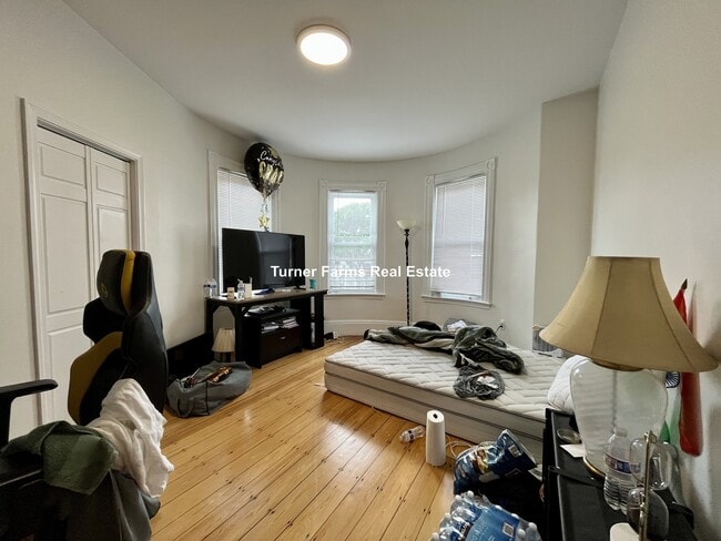 Photo - 374 Centre St Unit 2