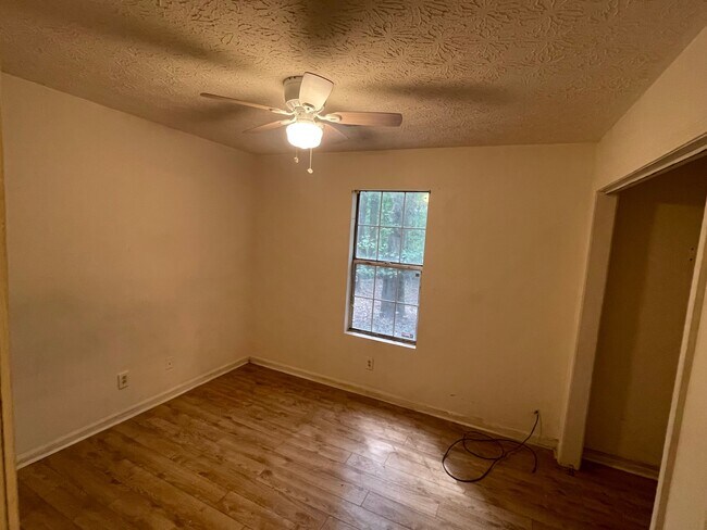 Photo - 122 Oriole Dr