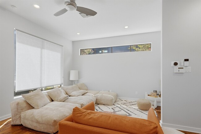Photo - 1326 W 24th St
