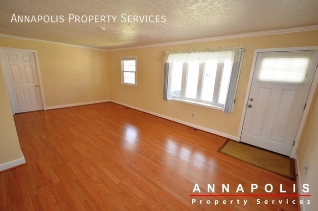 Photo - 907 Hillside Ave