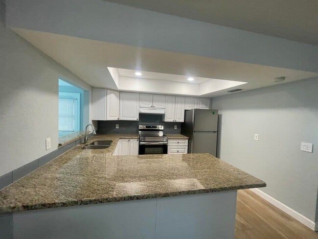 Photo - 11737 Inverness Cir