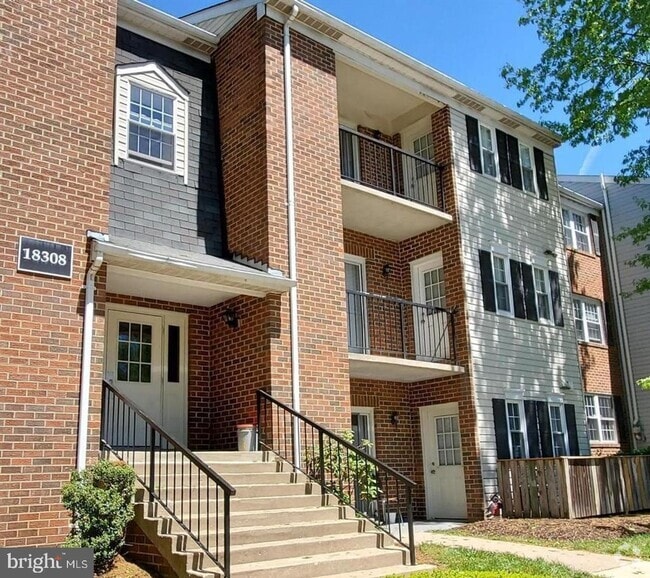 Building Photo - 18308 Streamside Dr Unit 101 Rental
