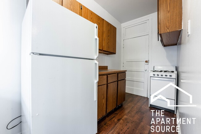 Photo - 3026 N Halsted St Unidad 1A Rental