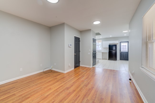 Photo - 7726 Vermont Ave