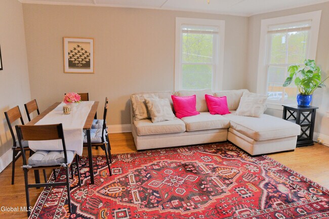 Photo - 212 Circular St Unit 2