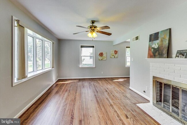 Photo - 6641 Barrett Rd