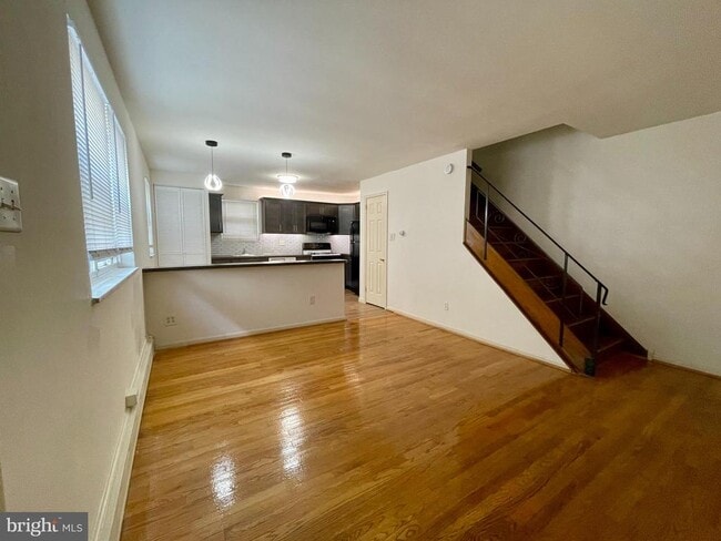 Photo - 1075 Colwell Ln