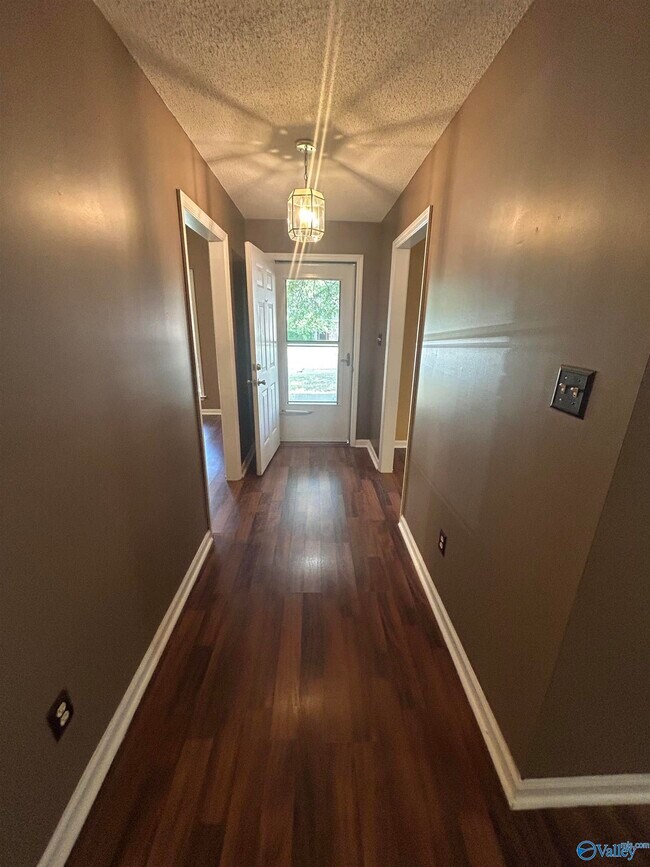 Photo - 111 Sunnyfield Dr