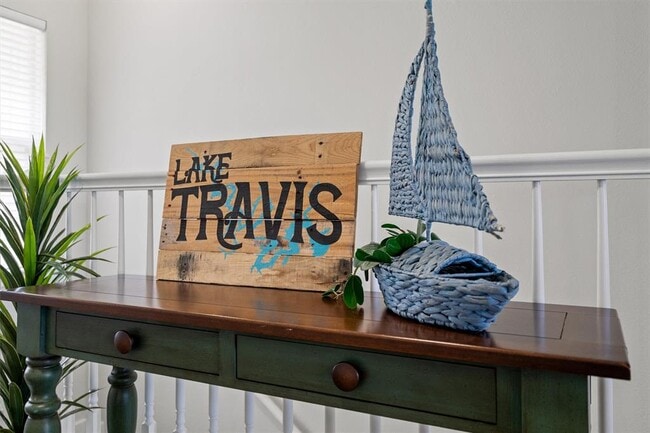 Photo - 504 Lakeshore Cir