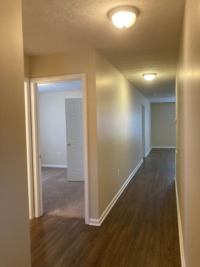 Photo - **LESS than 10 minute Drive from Fort Knox**