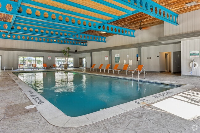Pool - Plumtree Apartments