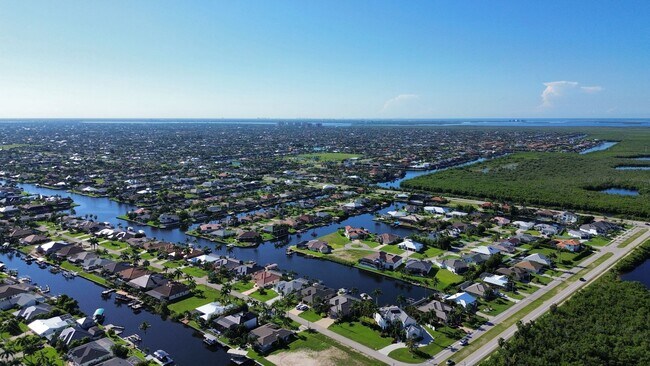 Building Photo - Want to live like a Millionaire? Rental