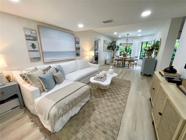 Photo - 5750 Turin St