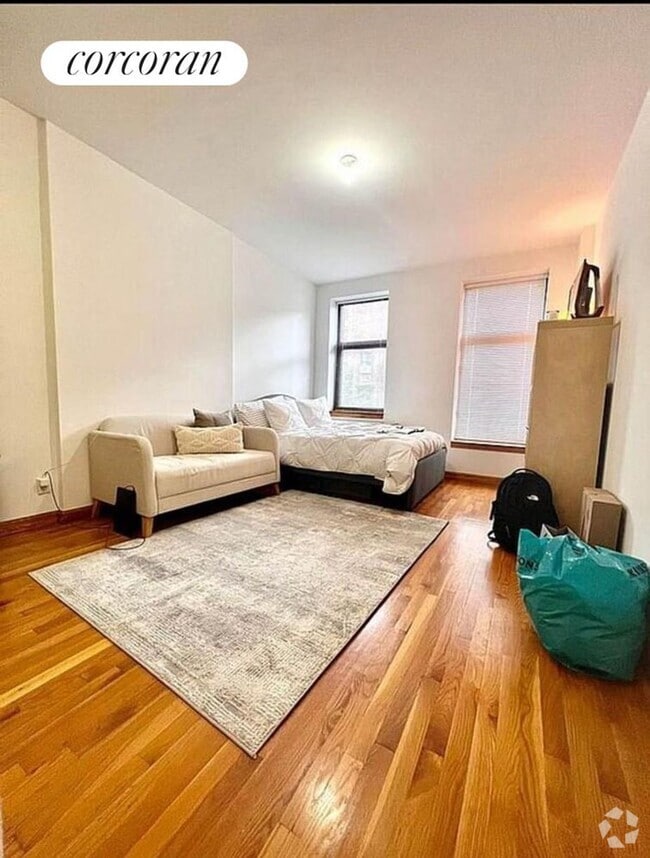 Building Photo - 455 W 46th St Rental