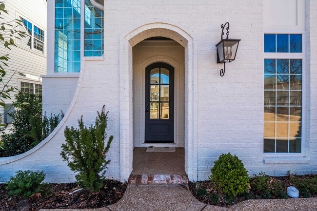 Photo - 1117 E Irvin Dr