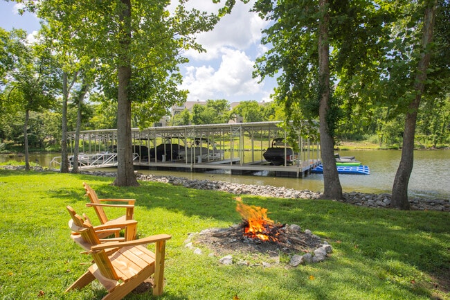 Photo - 2024 Albatross Way