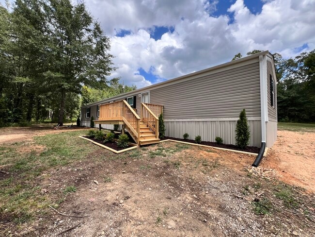 Photo - 1711 McKenzie Rd