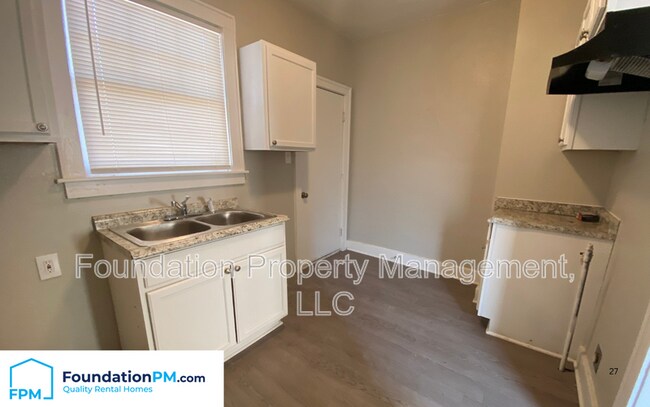 Photo - 2570 Malone Ave