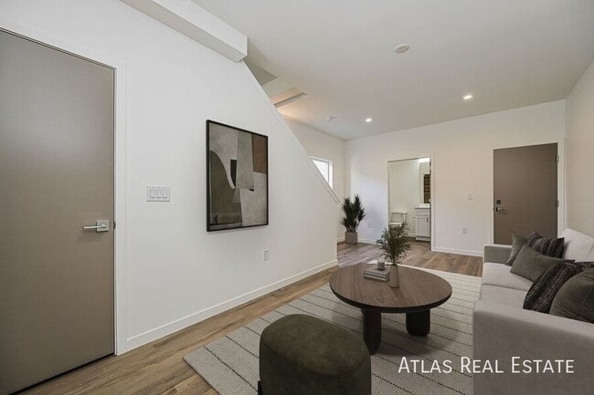 Photo - 2640 S Delaware St Unit 2