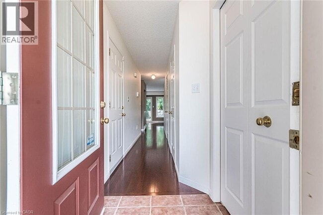Photo - 110 Activa Ave