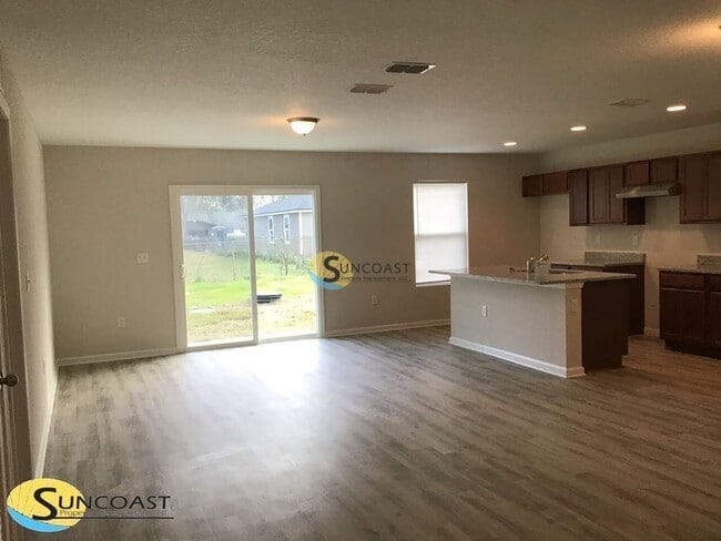 Photo - 7847 Mariner St