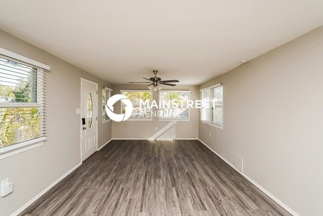 Photo - 3 Bedroom Pet-Friendly Home in Largo, FL with Main Street Renewal