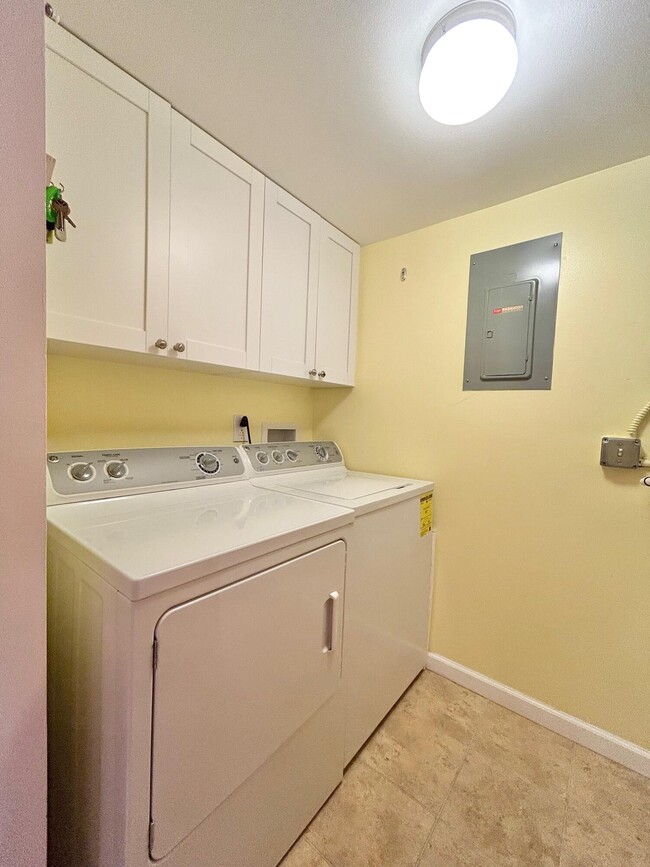 Photo - 443 Pine Glen Ln Unit B-2
