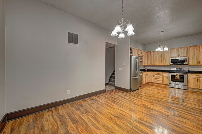 Large dining room - 1643 Fletcher Ave