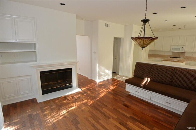 Photo - 6 Del Ventura