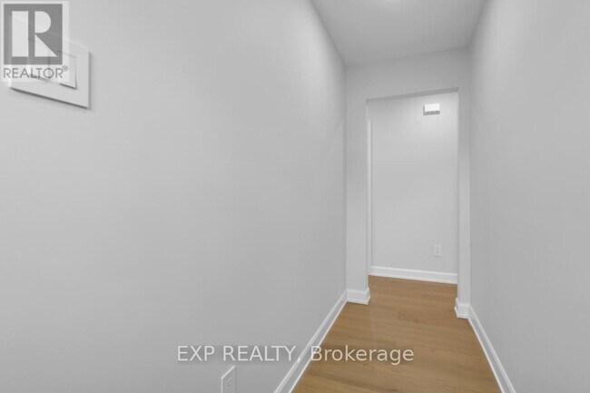 Photo - 555 Churchill Ave N Unité 1