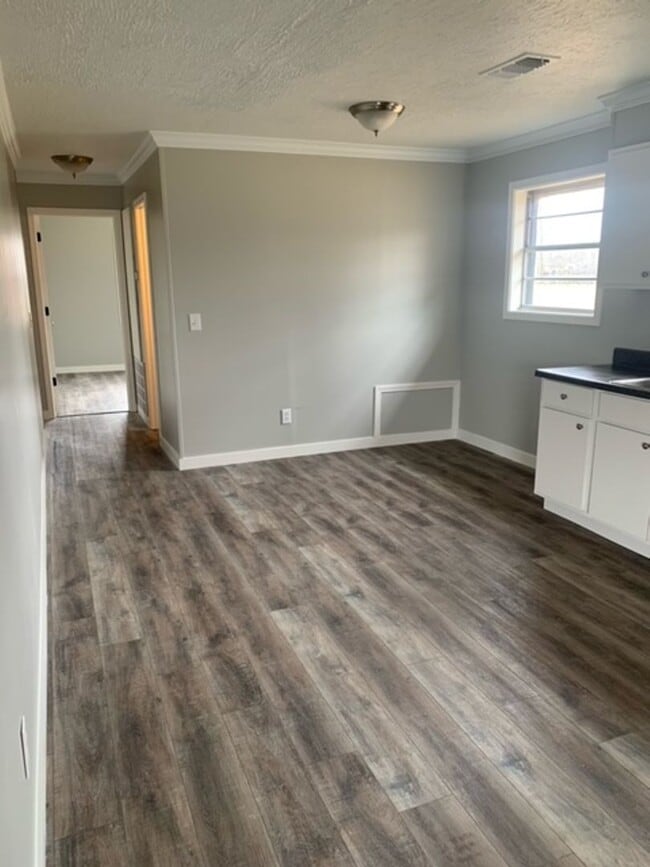 Photo - Renovated 3 Bedroom 1 Bath Home for Rent!