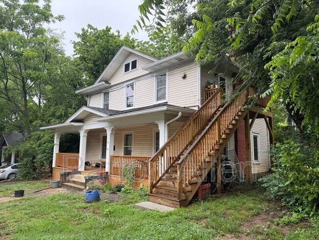 Building Photo - 16 Hillside St Unit Apt A