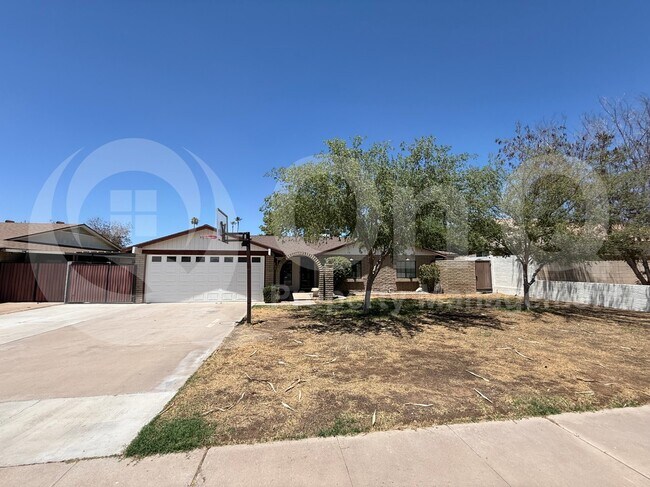 Photo - 5702 W Royal Palm Rd
