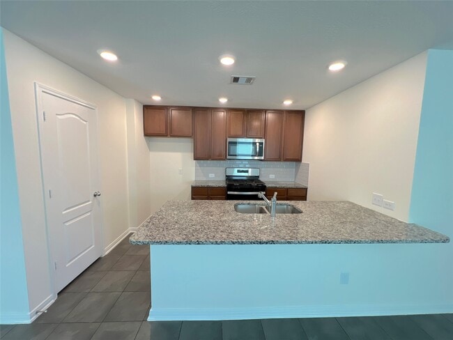 Photo - 7111 Escondido Dr