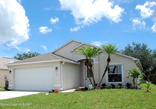 Photo - 720 Wickham Lakes Dr Casa